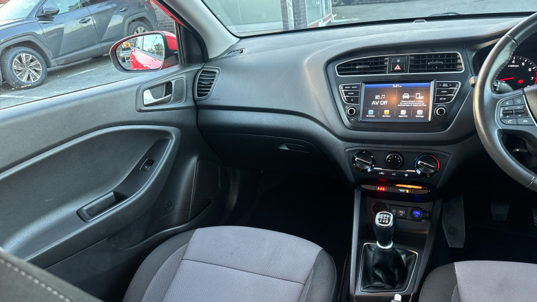 Hyundai i20 1.2 MPi SE 5dr Petrol Hatchback